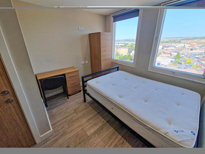 Studio To Rent In Campbell House, Sunbridge Road, Bradford, West Yorkshire, BD1