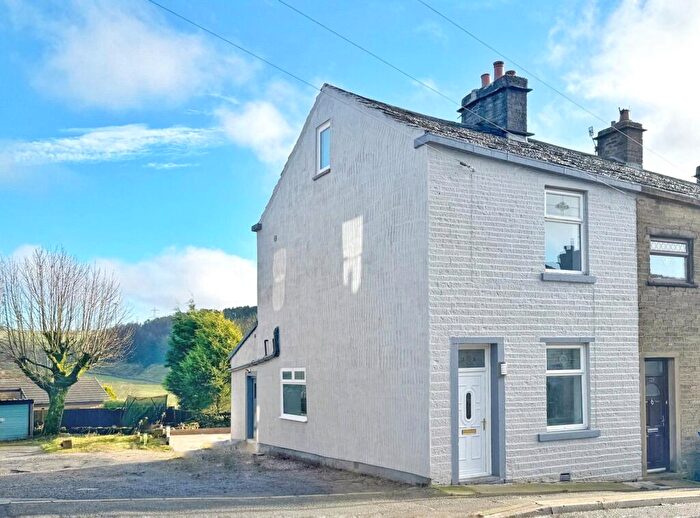 2 Bedroom End Of Terrace House For Sale In Burnley Road, Weir, Rossendale, OL13