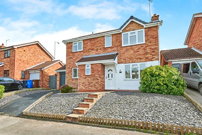 3 Bedroom Detached House For Sale In Orchid Close, Burton-On-Trent, DE15