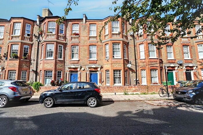 1 Bedroom Flat For Sale In Morat Street, London, SW9