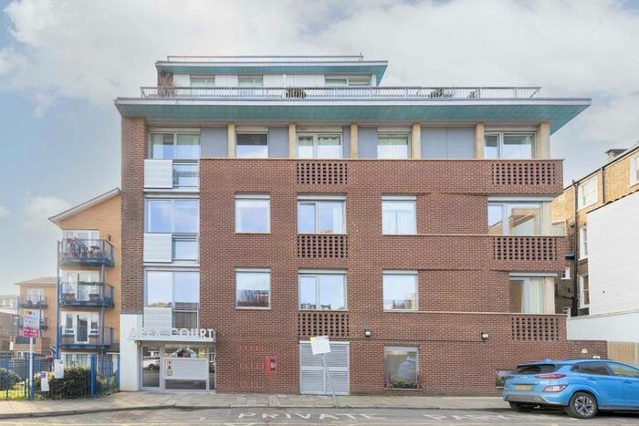 1 Bedroom Flat To Rent In Woodger Road, London, W12