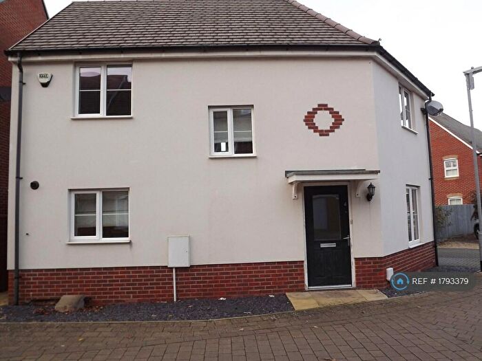 3 Bedroom Detached House To Rent In Evans Grove, Edworth, Biggleswade, SG18