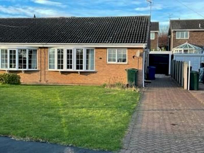 2 Bedroom Bungalow To Rent In Westfield Close, Tickhill, Doncaster, South Yorkshire, DN11