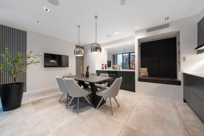 5 Bedroom Detached House To Rent In Elgin Mews, London, W11