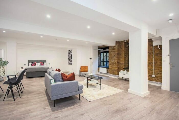 Studio To Rent In Tyssen Street, Dalston, London, E8