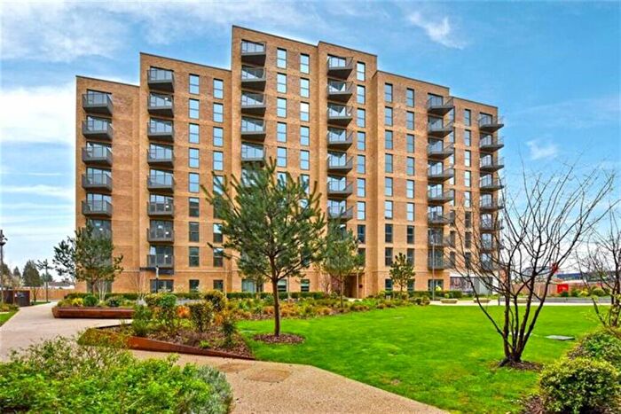 2 Bedroom Apartment To Rent In Aquifer House, Horlicks Quarter, Slough, SL1