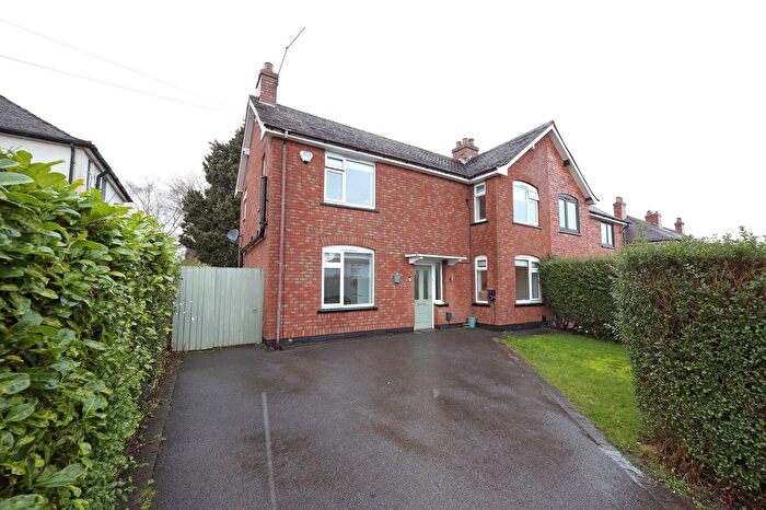 3 Bedroom Semi Detached House For Sale In Whitfield Avenue, Newcastle, ST5