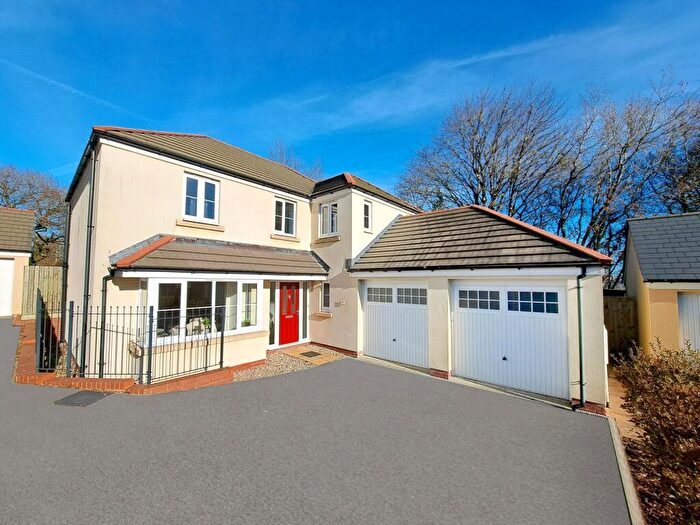 4 Bedroom Detached House For Sale In Buzzard Rise, St. Anns Chapel, Gunnislake, Cornwall, PL18