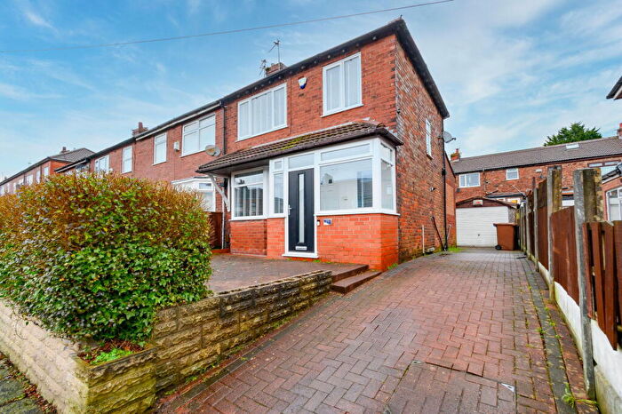 3 Bedroom Semi Detached House For Sale In Beechfield Avenue, Little Hulton, Manchester, M38