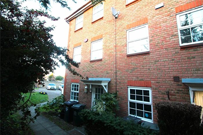 4 Bedroom End Of Terrace House To Rent In Hawley Road, Dartford, Kent, DA1