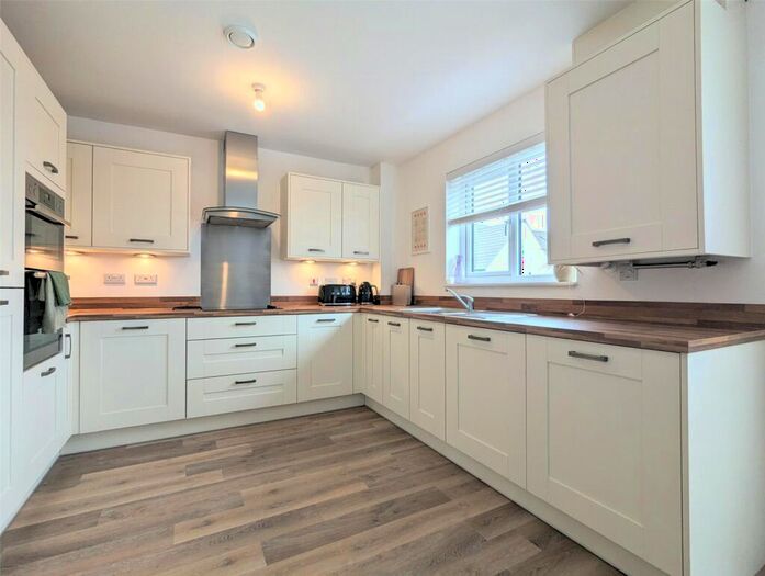 1 Bedroom Apartment To Rent In Mustoe Road, Bristol, BS16