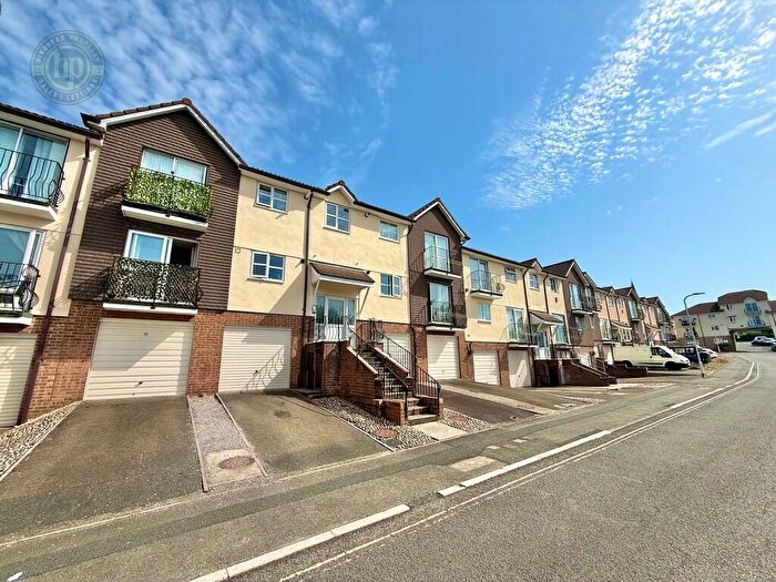 2 Bedroom Apartment For Sale In White Friars Lane, St. Judes, PL4