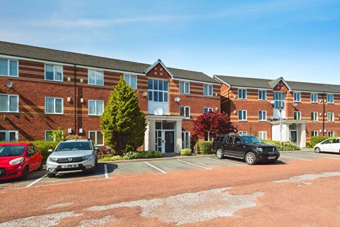 2 Bedroom Flat For Sale In Blackburn Street, Salford, Greater Manchester, M3
