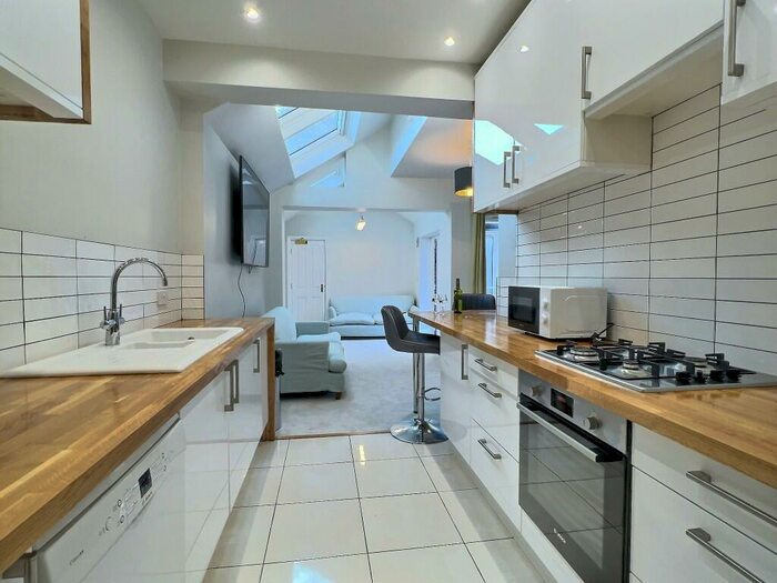 8 Bedroom Semi-Detached House To Rent In Osborne Road, Newcastle Upon Tyne, NE2