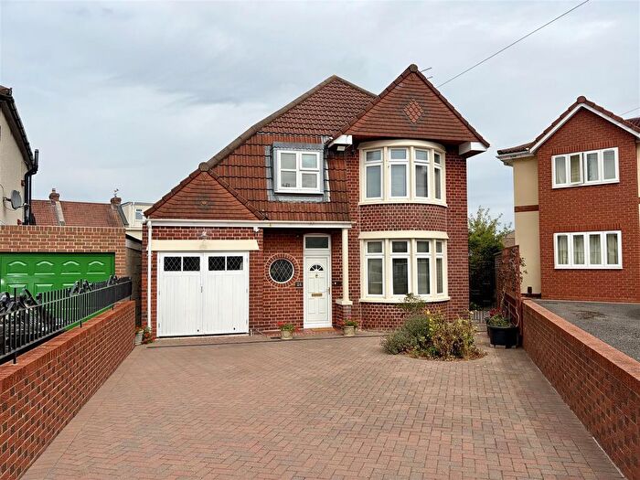 3 Bedroom Detached House For Sale In Grantham Road, Bristol, BS15