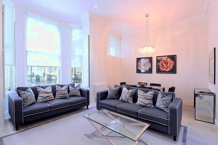 4 Bedroom Flat To Rent In Lexham Gardens, Kensington, London, W8