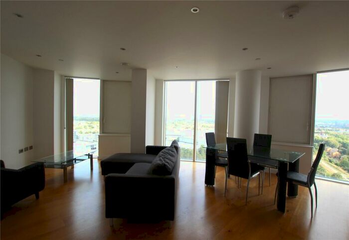 2 Bedroom Apartment To Rent In High Street, London, E15