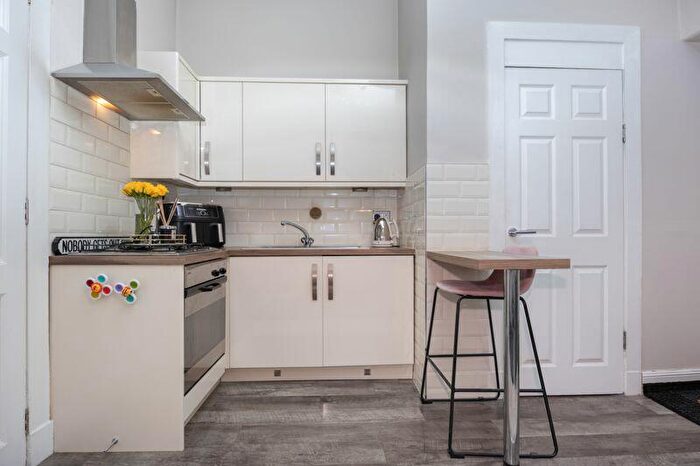 1 Bedroom Flat For Sale In Clarkston Road, Muirend, G44