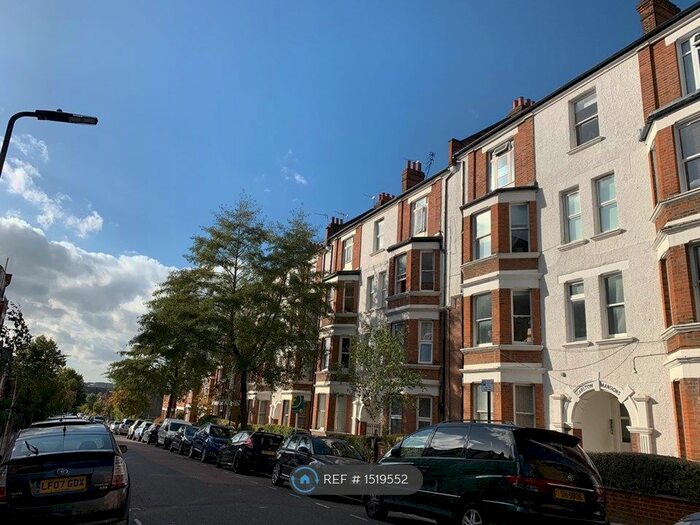 3 Bedroom Flat To Rent In Carlton Mansions, London, N16