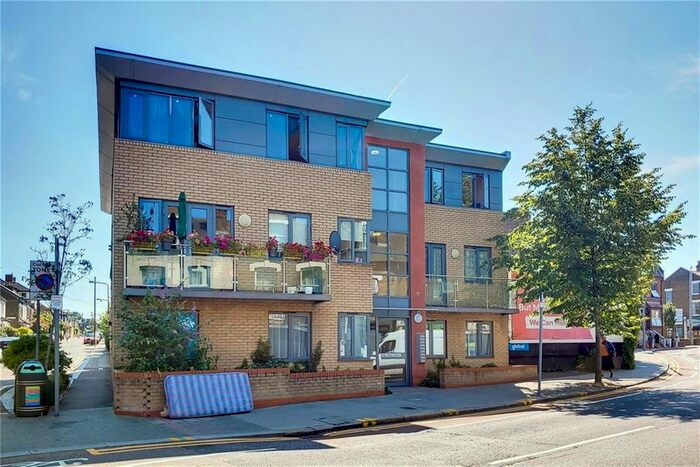 1 Bedroom Flat To Rent In Hoe Street, London, E17