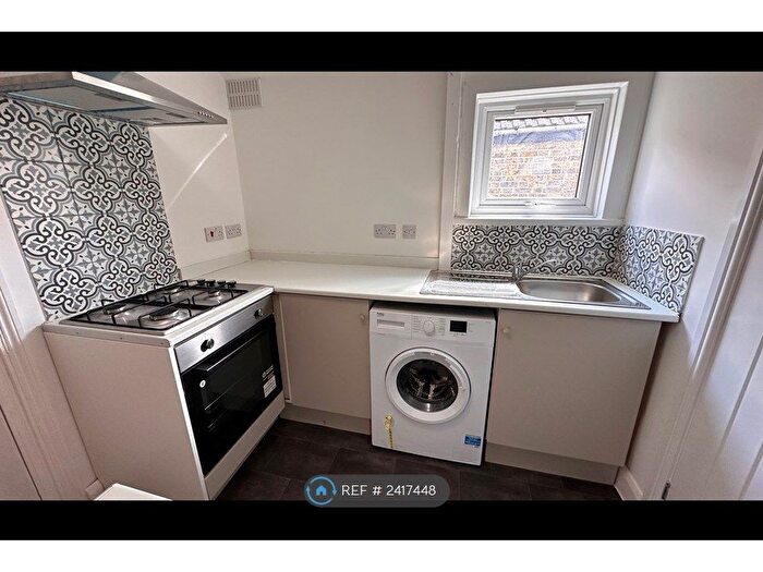 1 Bedroom Flat To Rent In Stratford Lane, Gillingham, ME8