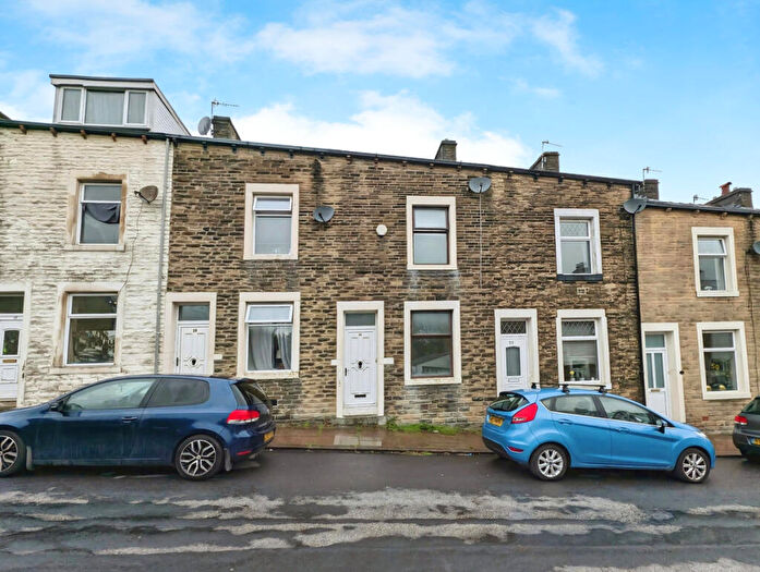3 Bedroom Terraced House For Sale In Gisburn Street, Barnoldswick, BB18