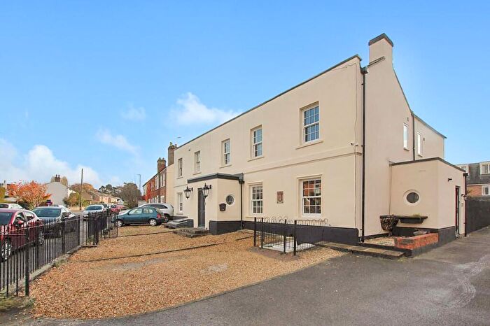 3 Bedroom End Of Terrace House To Rent In London Road, Charlton Kings, GL52