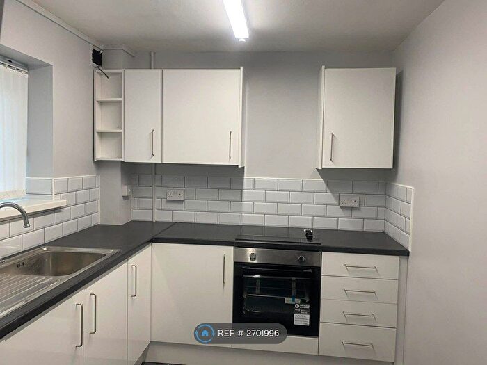 2 Bedroom Flat To Rent In Yenton Court, Erdington, Birmingham, B24