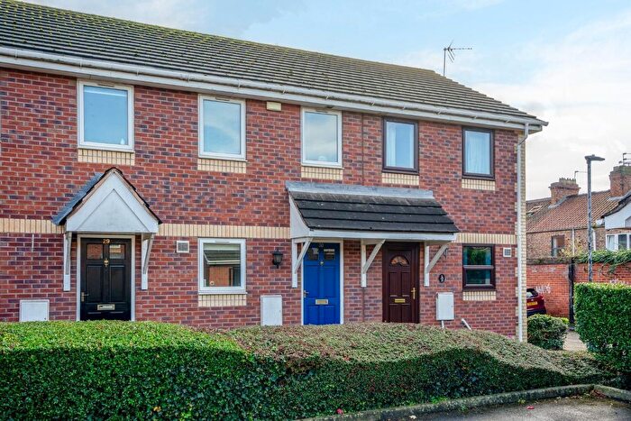 2 Bedroom Terraced House To Rent In Barbican Mews, York, YO10