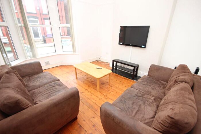 4 Bedroom Terraced House To Rent In Crawford Avenue, L18