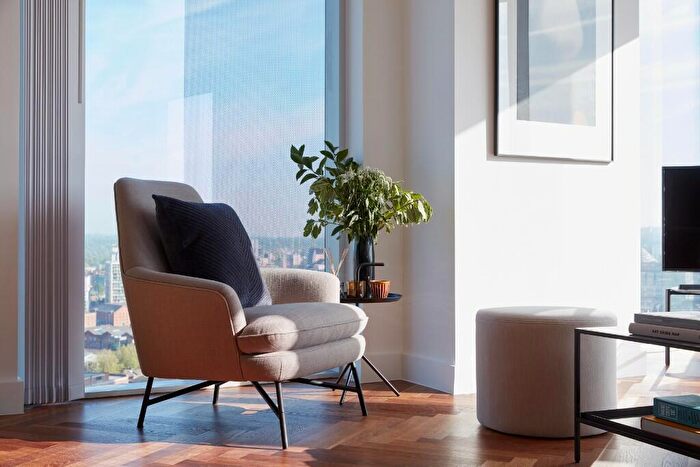 3 Bedroom Apartment To Rent In The Residences Manchester, Deansgate Square, Greater Manchester, M15