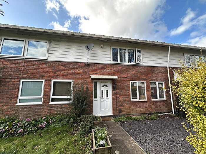 3 Bedroom Terraced House For Sale In Bach Close, Basingstoke, Hampshire, RG22
