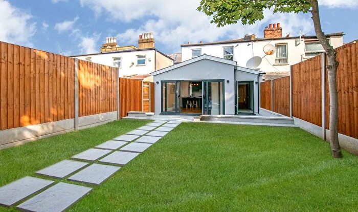 2 Bedroom Flat To Rent In Marlborough Hill, Harrow, HA1