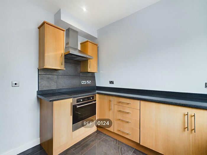 2 Bedroom Apartment To Rent In The Dock House, Dock Street, HU1