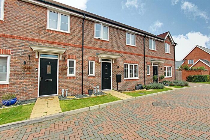 3 Bedroom House For Sale In Vaisey Close, Tring, HP23