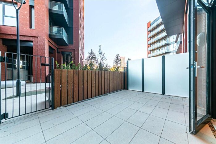 3 Bedroom Flat To Rent In Leamouth Road, Blackwall, E14