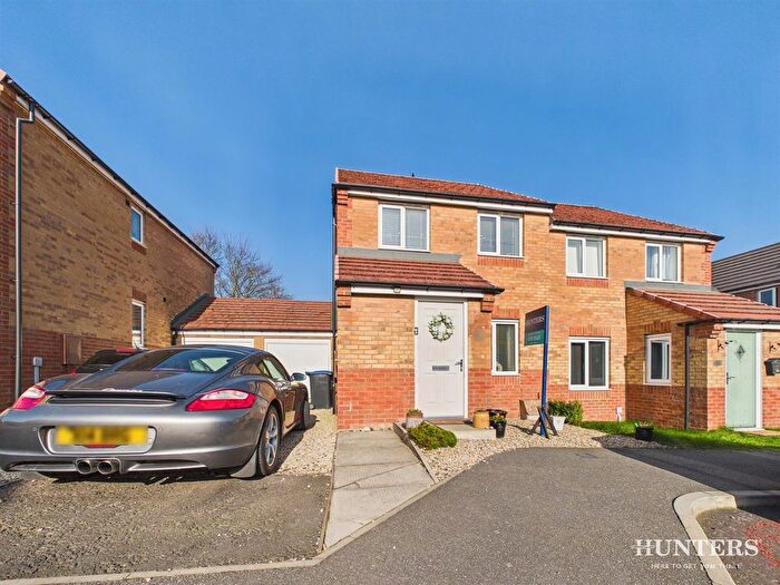 3 Bedroom Semi-Detached House For Sale In Dewhirst Close, Leadgate, Consett, DH8