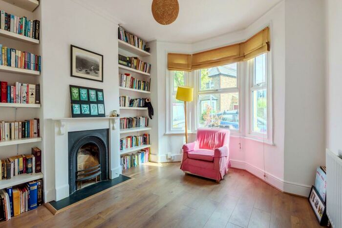 4 Bedroom Semi-Detached House To Rent In Linden Crescent, Kingston Upon Thames, KT1