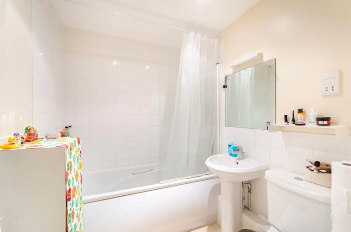 1 Bedroom Flat To Rent In Palmerston Road, Harrow, HA3