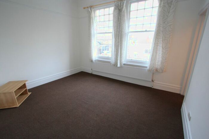 1 Bedroom Flat To Rent In Stanthorpe Road, Streatham, SW16