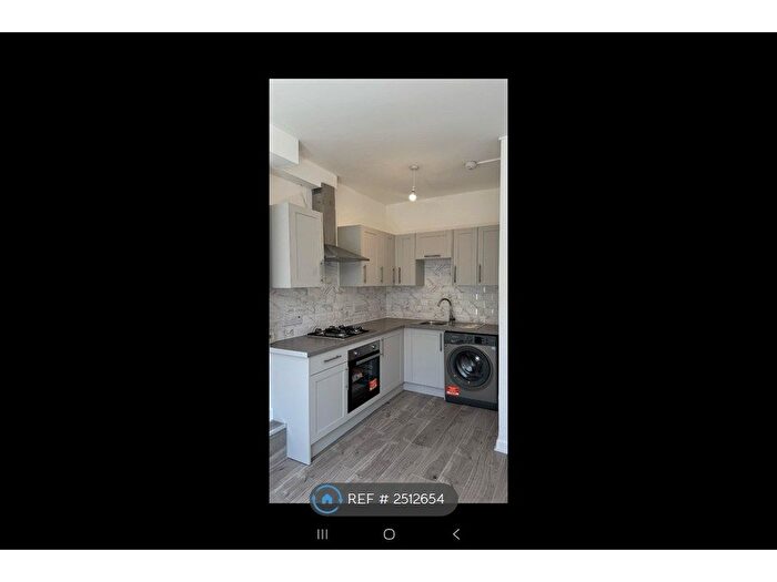 1 Bedroom Flat To Rent In Govanhill Street, Glasgow, G42