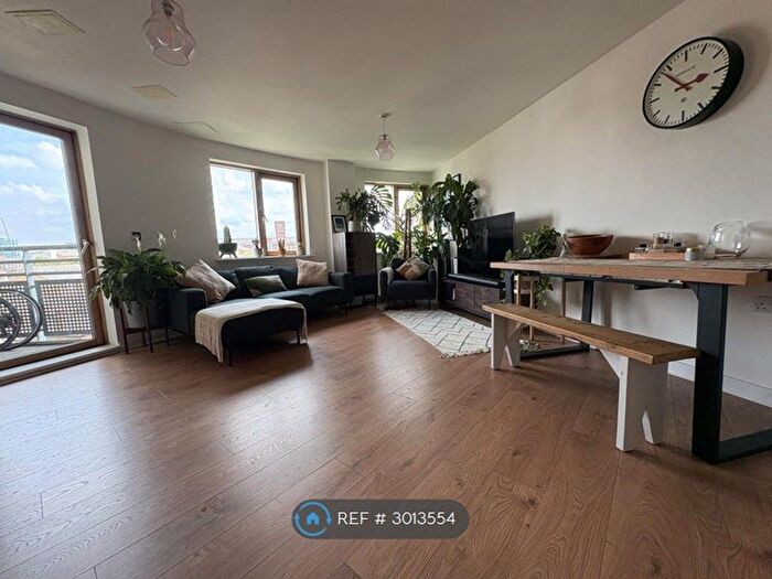 2 Bedroom Flat To Rent In Pancras Way, London, E3