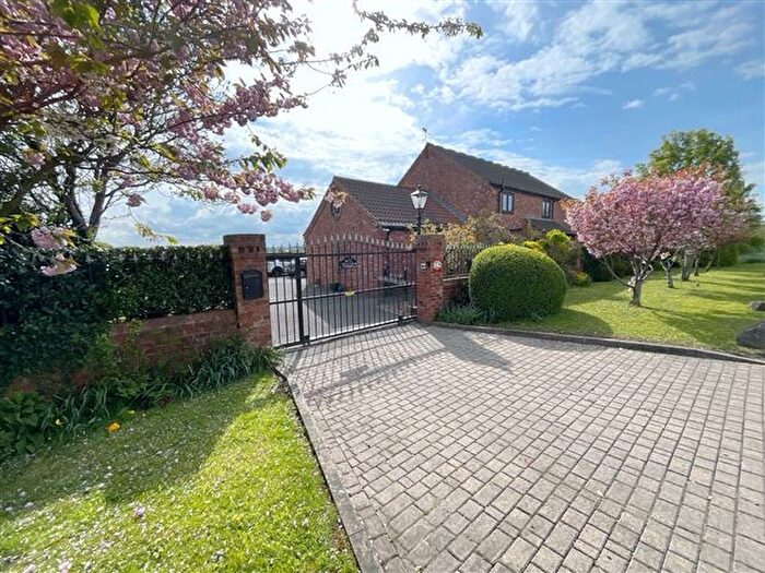 4 Bedroom Cottage For Sale In Common Road, North Anston, Sheffield, S25