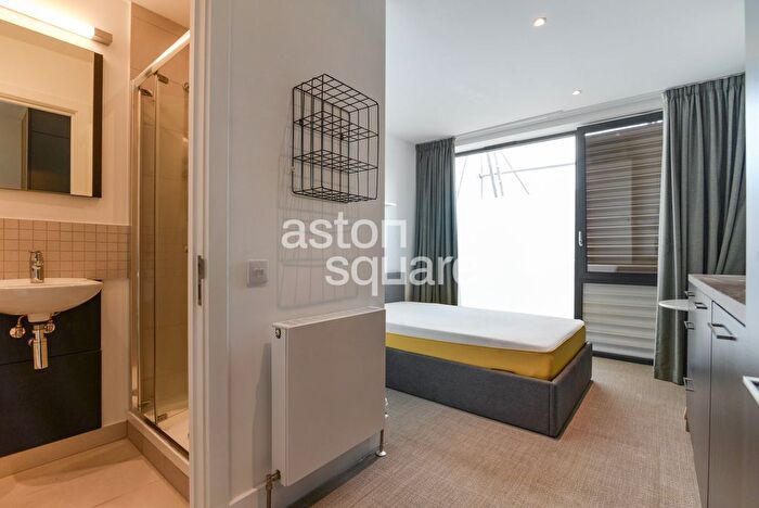 Studio To Rent In Woodlands Road, Harrow, HA1