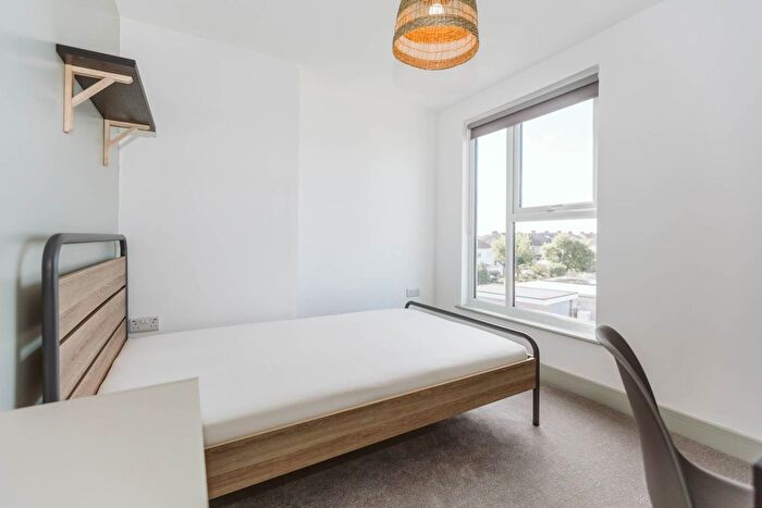 6 Bedroom Terraced House To Rent In Ninth Avenue, Horfield, BS7