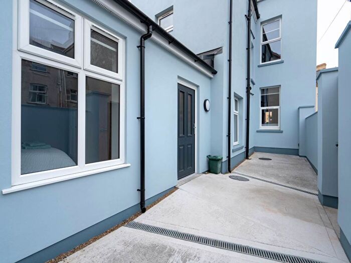 1 Bedroom Flat To Rent In Castle Terrace, Aberystwyth, Ceredigion, SY23