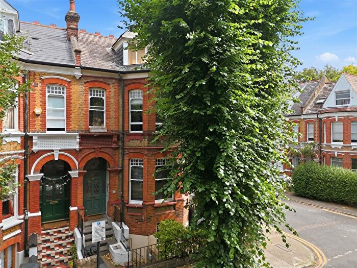 2 Bedroom Flat For Sale In Northolme Road, N5
