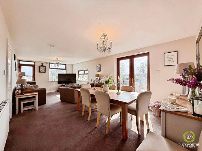6 Bedroom Detached House For Sale In Wharf Street, Rishton, BB1