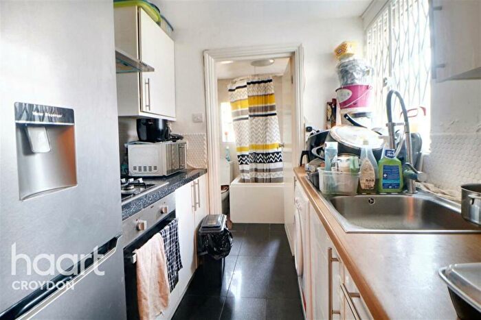 2 Bedroom End Of Terrace House To Rent In Osborne Road, CR7