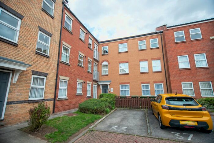 2 Bedroom Flat To Rent In Plimsoll Way, Hull, HU9